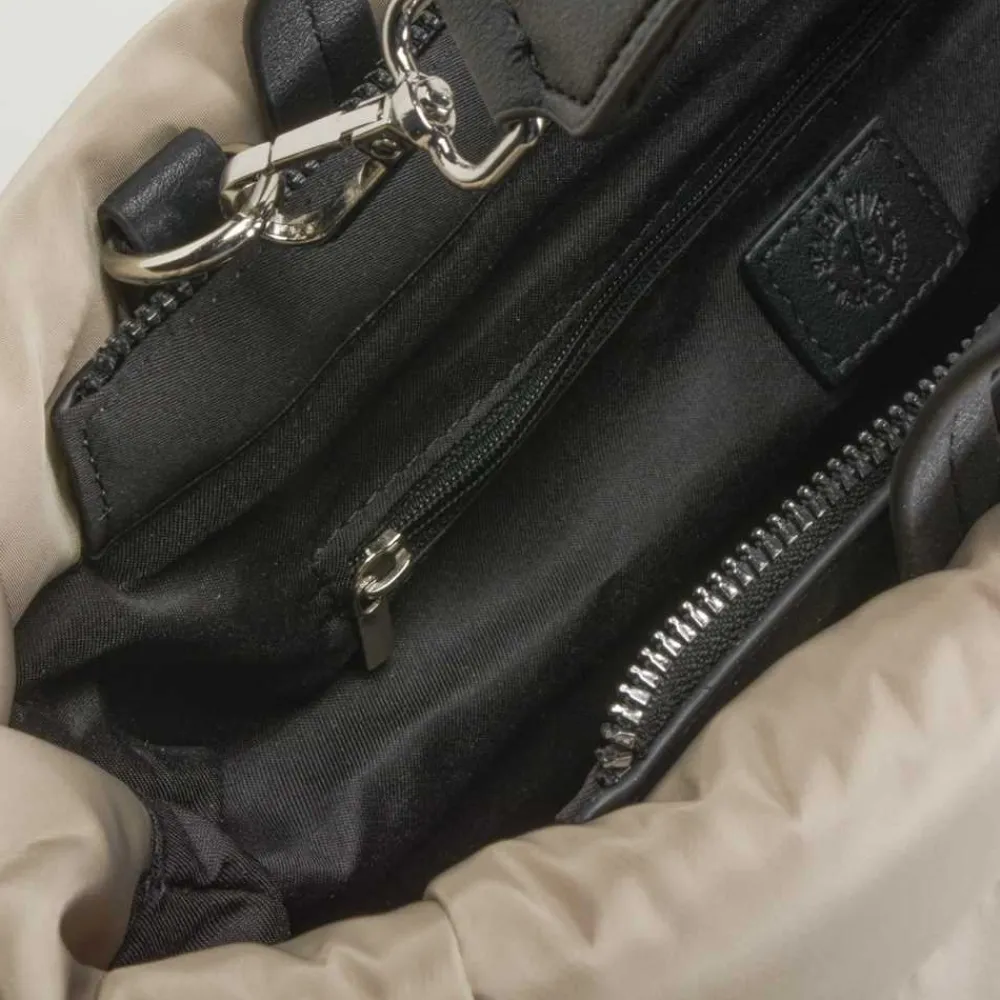 bolso_nylon_cremalleras_c_SKUlriOnAeJiy_2.webp New Bolso nylon cremalleras camel Bolsos Y Carteras