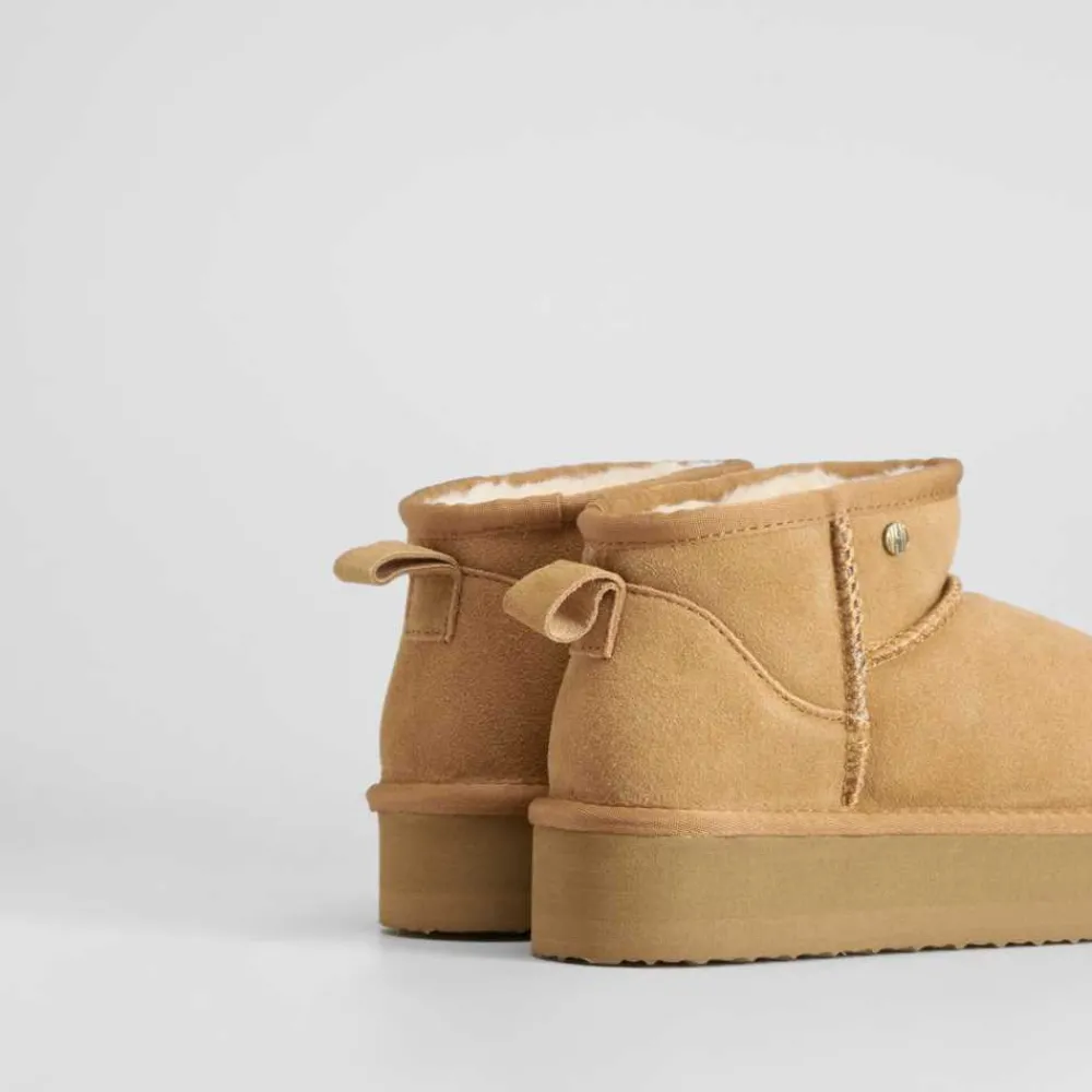 botn_bajo_con_plataforma__SKUYd5a0qySaA_2.webp New Botín bajo con plataforma piel Mujer Botines Planos