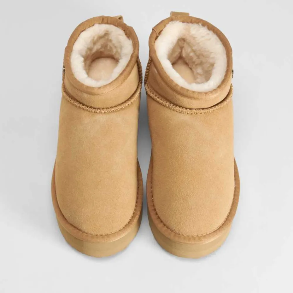 botn_bajo_con_plataforma__SKUYd5a0qySaA_3.webp New Botín bajo con plataforma piel Mujer Botines Planos