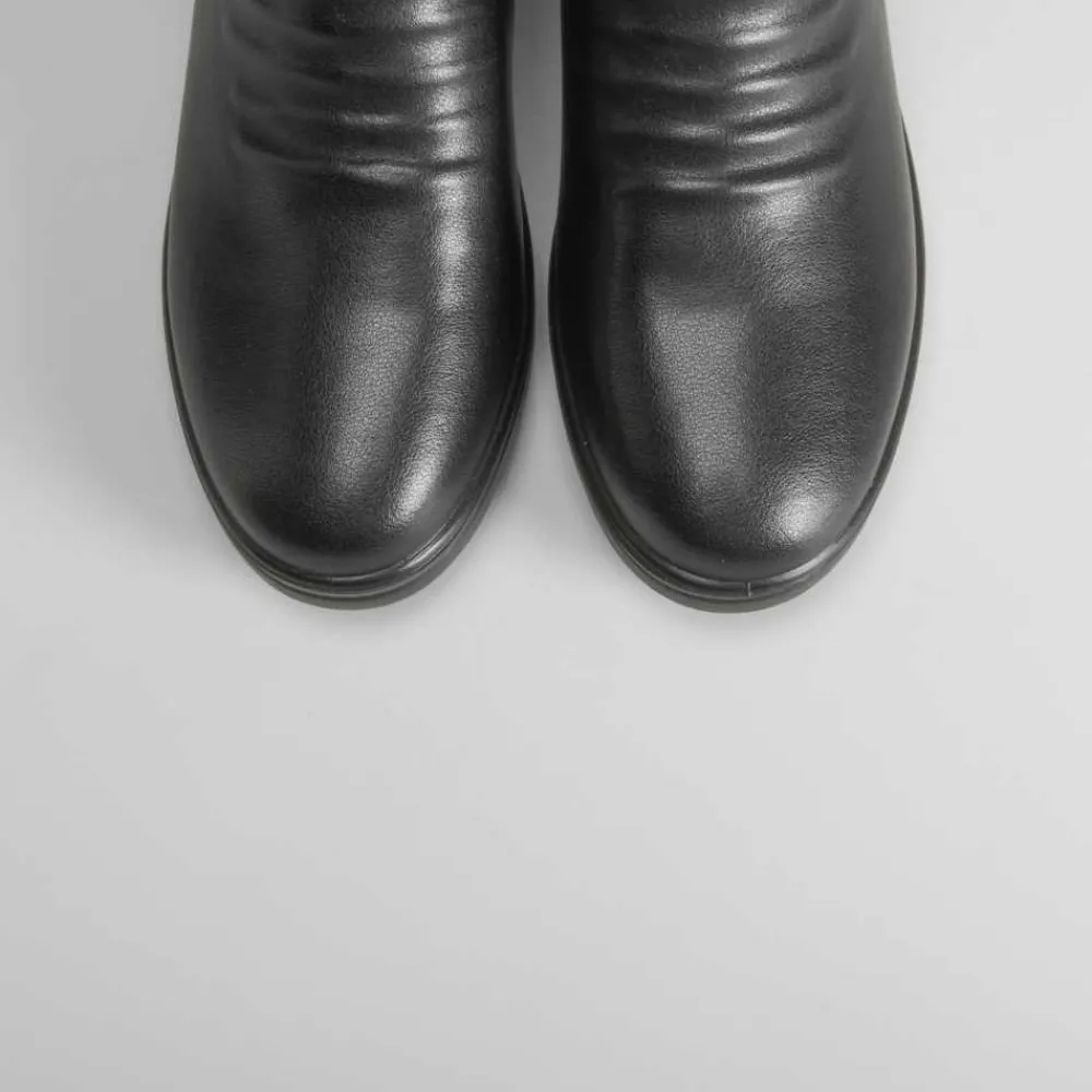 botn_cua_de_piel_negro_co_SKUWYBNzqmX9p_3.webp New Botín cuña de piel negro Mujer Botines Planos