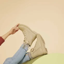 Outlet Botín militar plano beige OH GIRL Botines