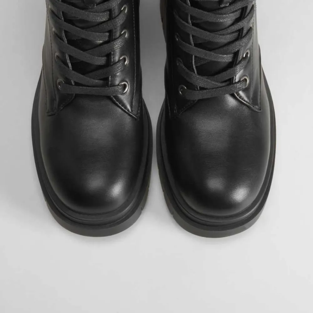 Outlet Botín negro con cordones Mujer Botines Tacón