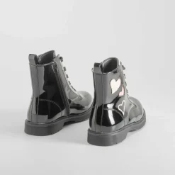 Sale Botín plano charol fantasía negro OH GIRL Botines