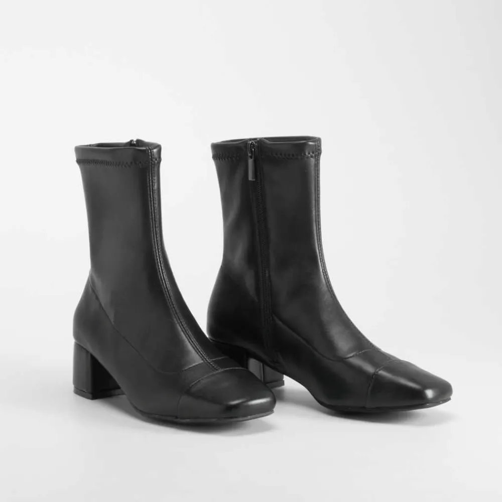 botn_tacn_puntera_negro_p_SKUKcLpwnskuN_2.webp New Botín tacón puntera negro PICCOLA PIU Mujer Botines Tacón