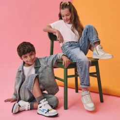 Outlet Deportiva alta blanca y negra OH GIRL Zapatillas Deportivas