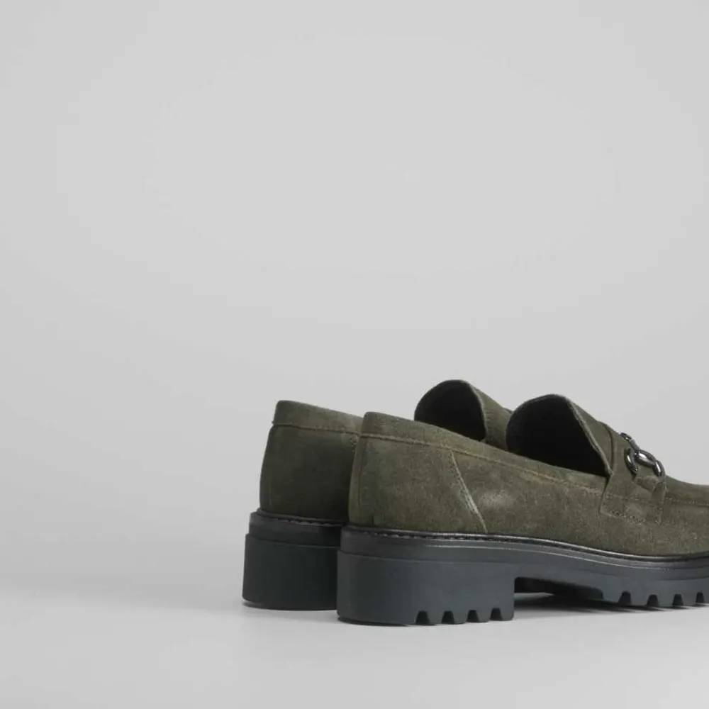 mocasn_piel_hebilla_verde_SKUqibgyfybxF_2.webp Mocasín piel hebilla verde Mujer Mocasines