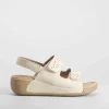 Sandalia perfos beige Mujer Sandalias Cuña|Sandalias Confort