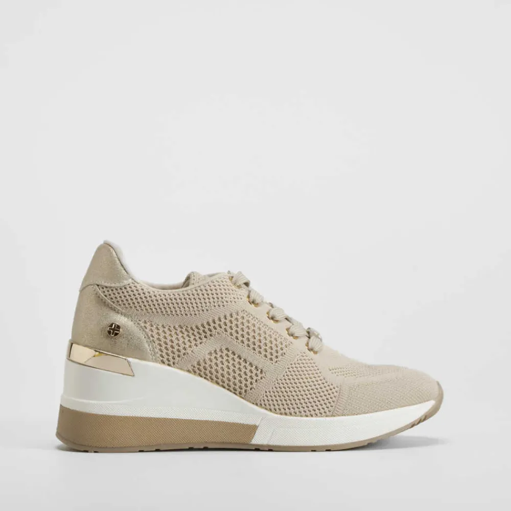 sneaker_cua_beige__xti_SKUuKrvoSbh4b_0.webp Outlet Sneaker cuña beige Mujer Sneakers
