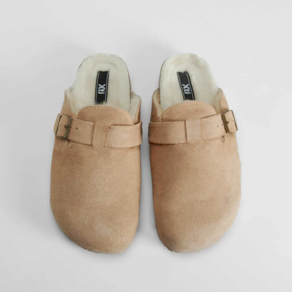 zueco_anatmico_beige_xti_SKUV59vfBlBki_1.webp Clearance Zueco anatómico beige Mujer Zapatos Planos